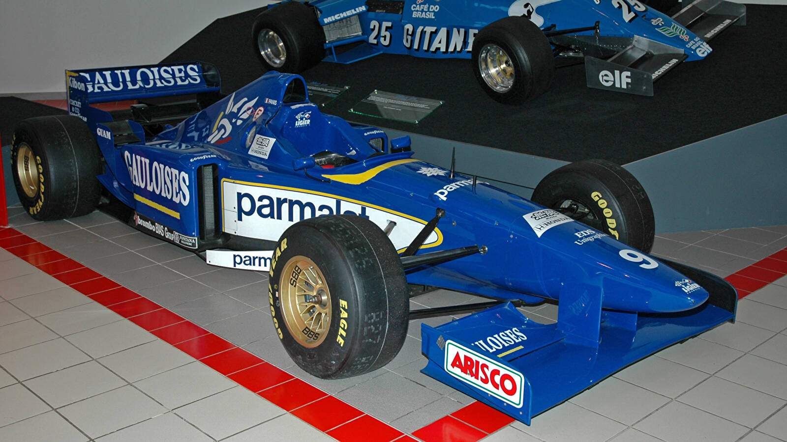 Ligier JS43 (1996),  ajouté par fox58