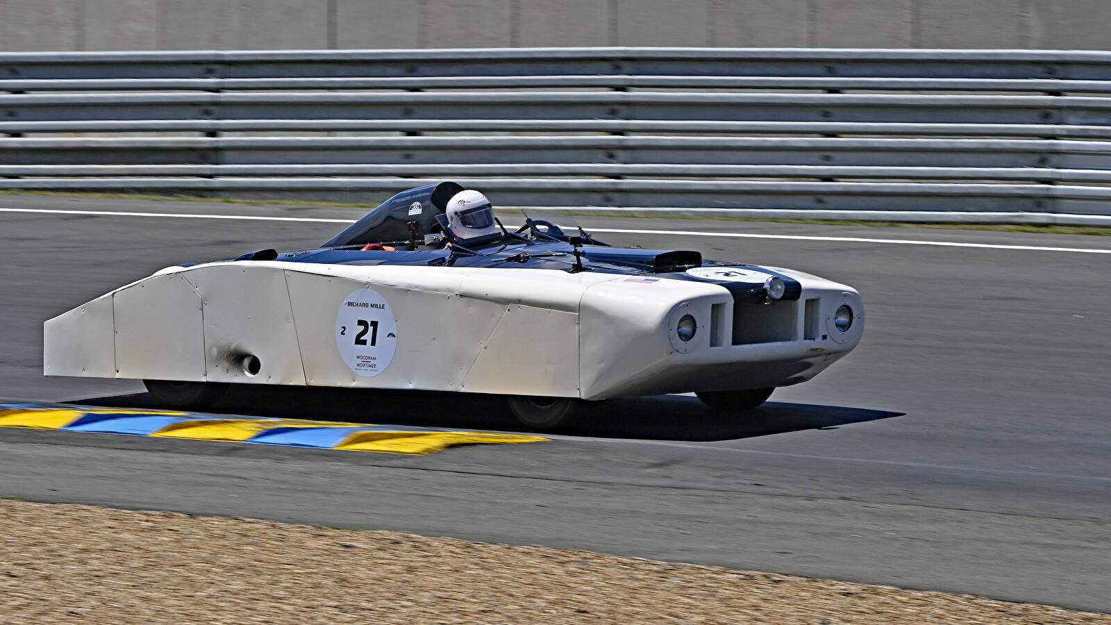 Cadillac Series 61 ''LeMonstre'' Roadster Le Mans Race Car (1950),  ajouté par fox58