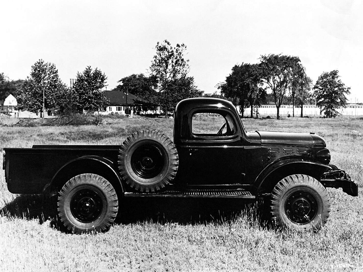 Dodge Power Wagon Commercial Prototype Custom (1946),  ajouté par fox58