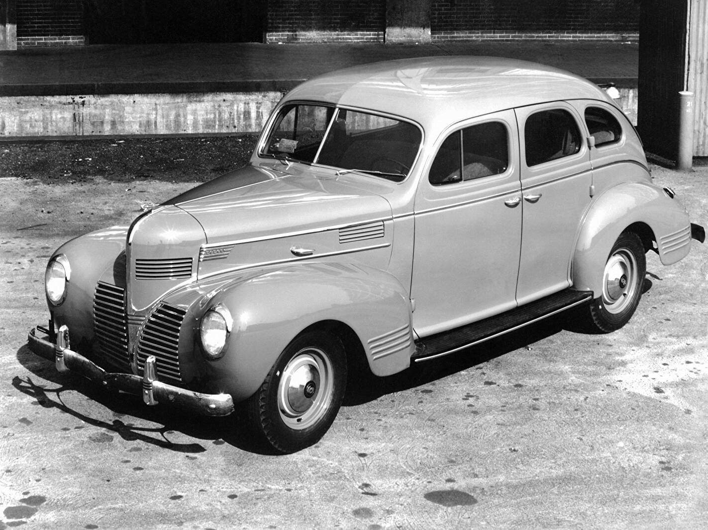 Dodge Luxury Liner Sedan 3.6 (1939),  ajouté par fox58