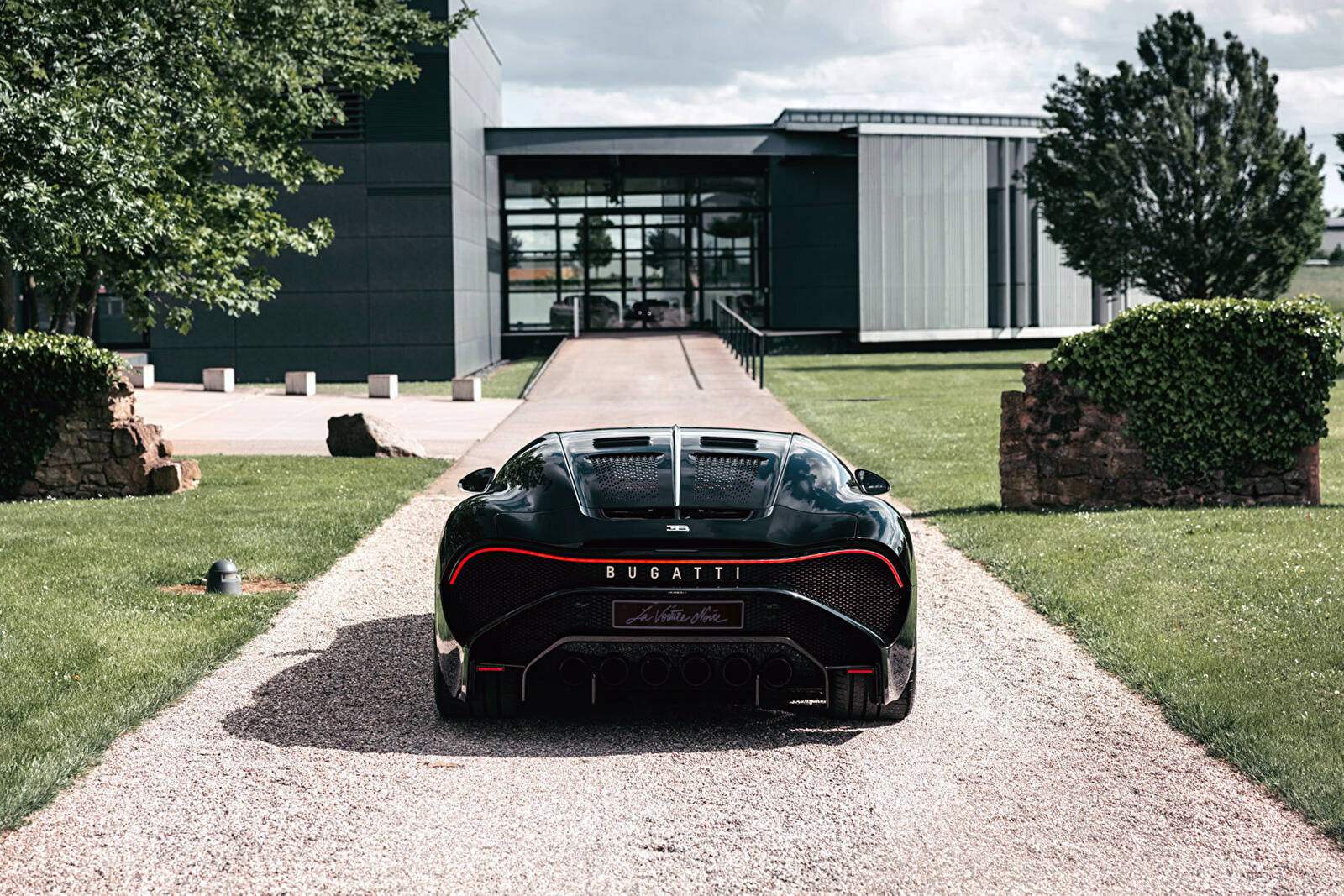 Bugatti "La Voiture Noire" (2021),  ajouté par fox58