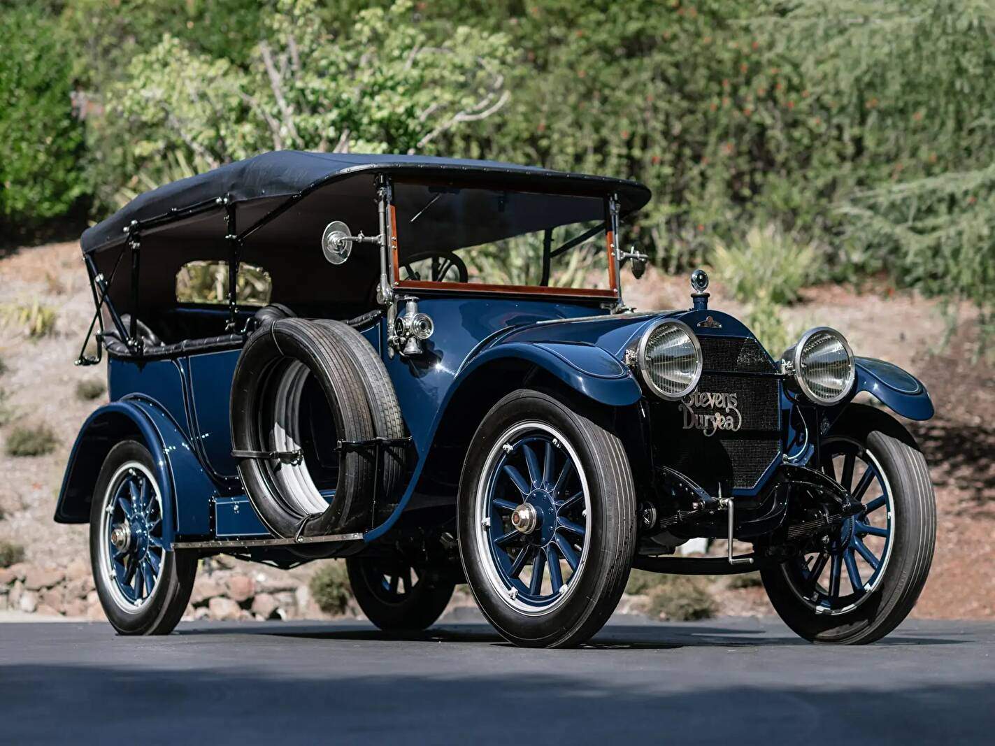 Stevens-Duryea Model C-Six 5-passenger Touring (1913),  ajouté par fox58
