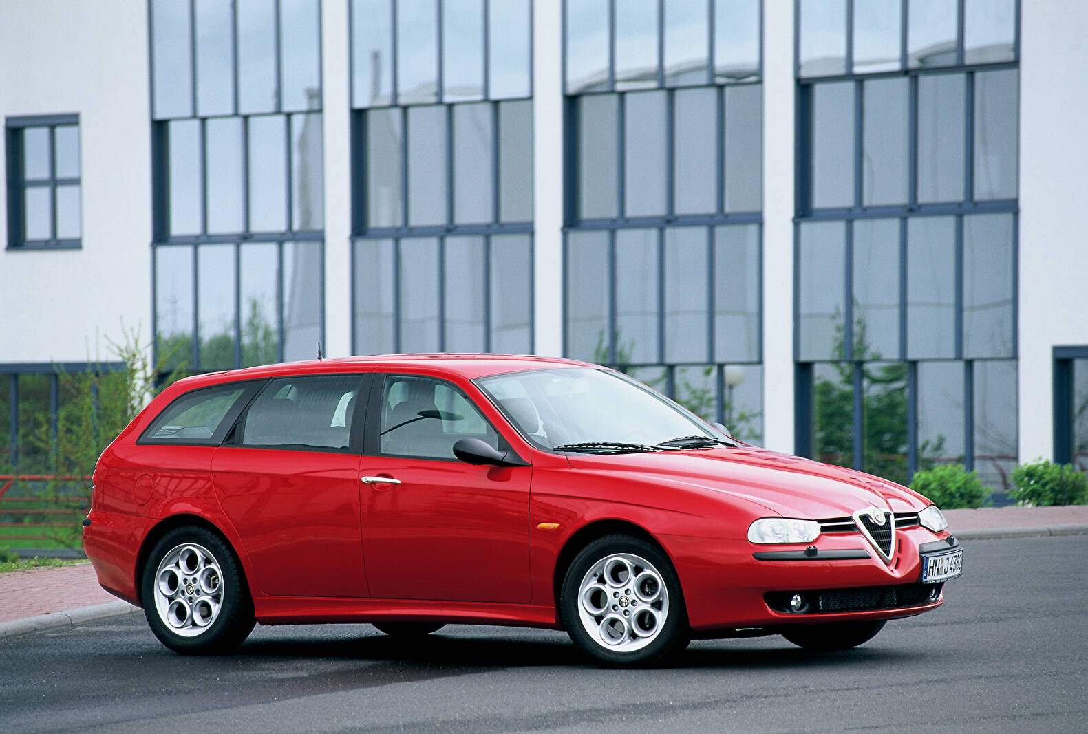 Alfa Romeo 156 Sportwagon 2.4 JTD 140 (932) (2001-2002),  ajouté par fox58