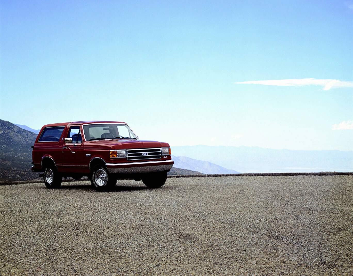 Ford Bronco IV 5.0 EFI « Silver Anniversary » (1991),  ajouté par fox58