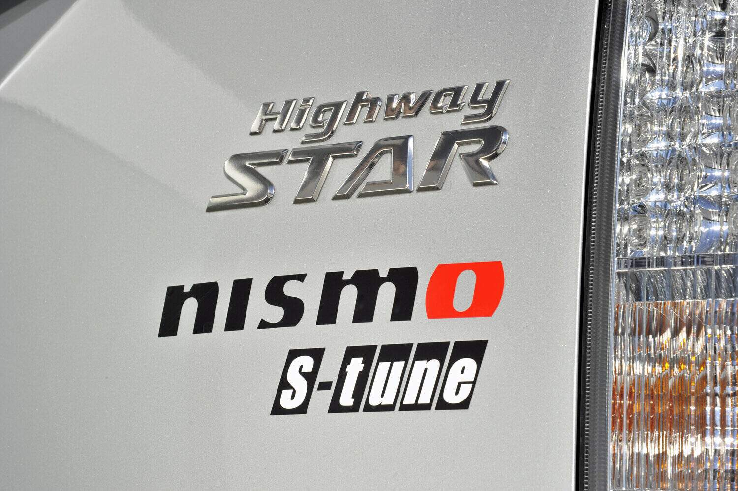 Nismo Elgrand S-Tune (2010-2014),  ajouté par fox58
