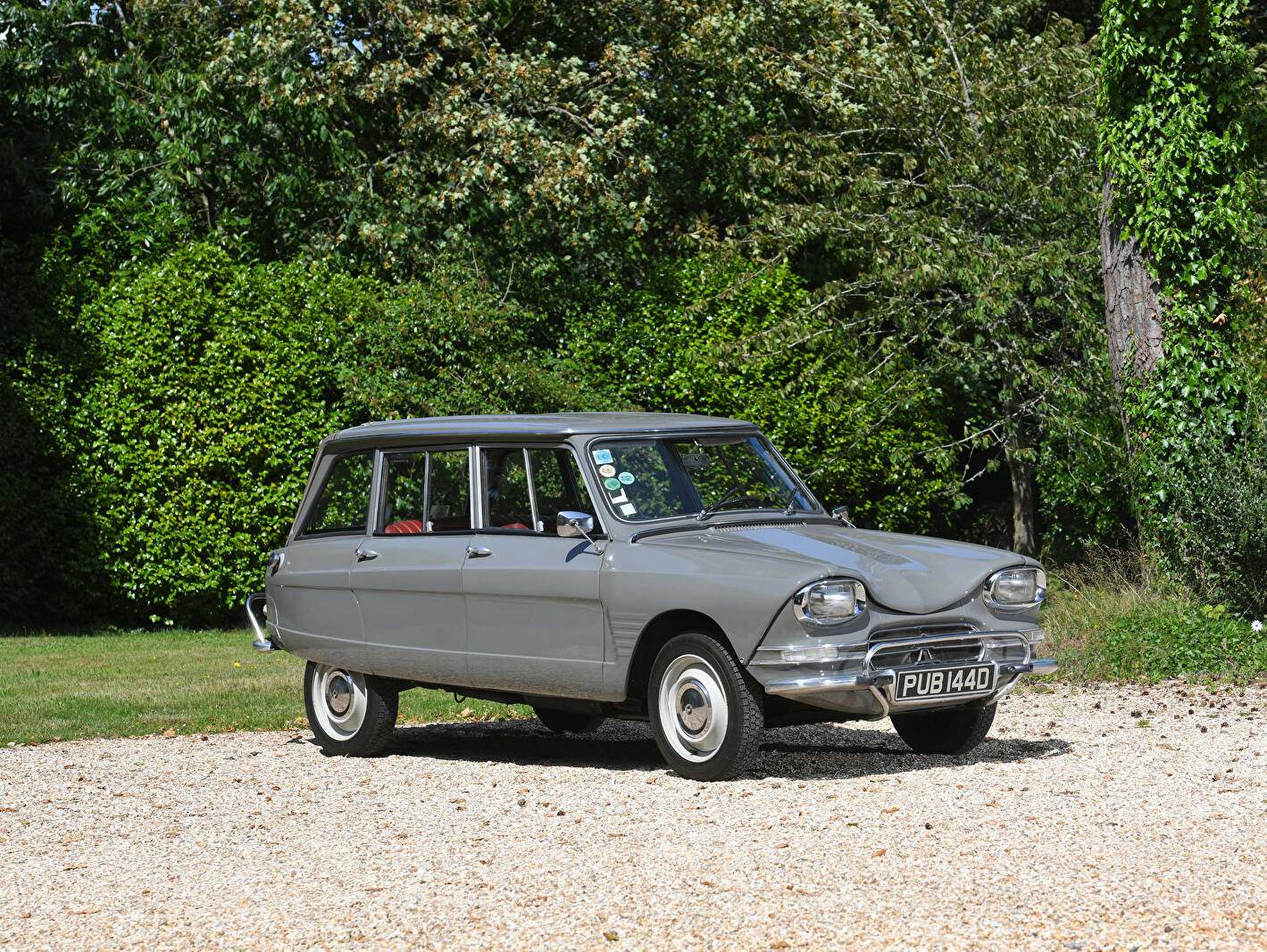 Citroën Ami 6 Break (1965-1969),  ajouté par fox58