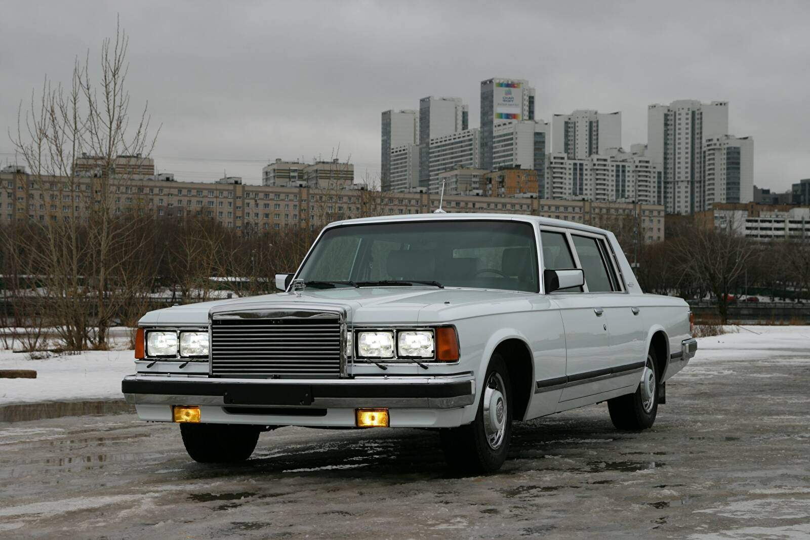 ZiL 41041 Sedan (1986-2019),  ajouté par fox58