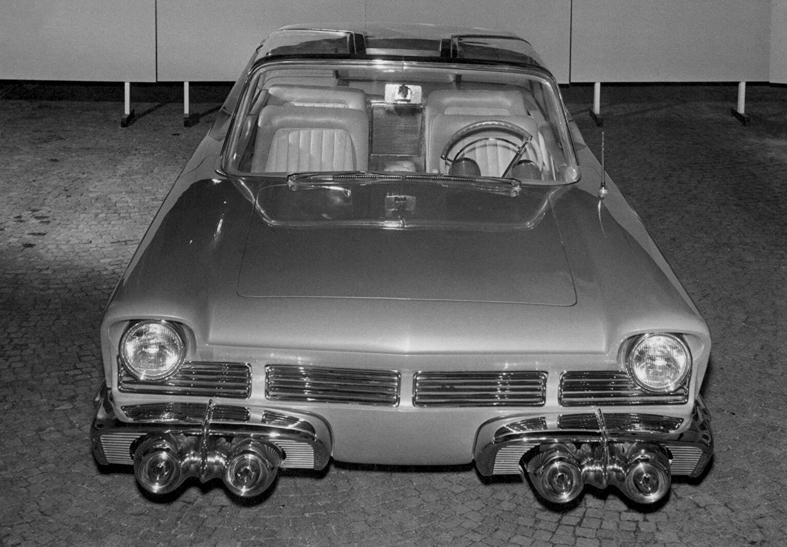Mercury XM Turnpike Cruiser Concept Car (1956),  ajouté par fox58