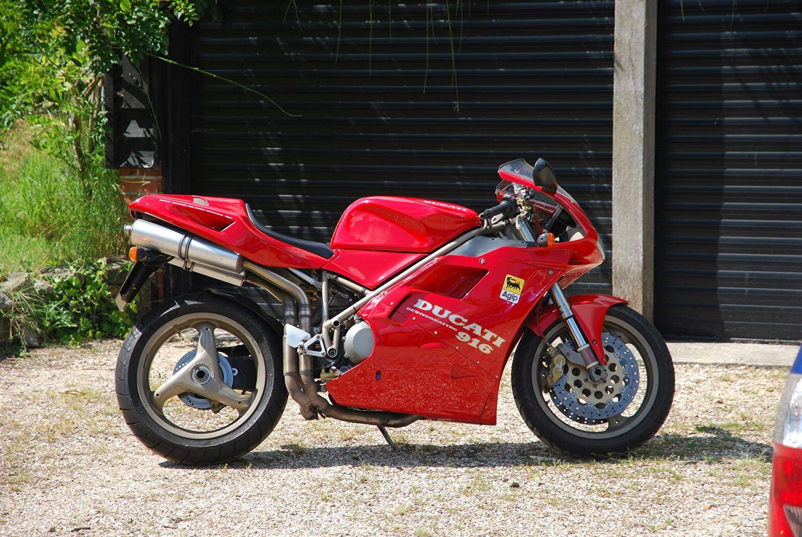 Ducati 916 Strada (1994-1998),  ajouté par fox58
