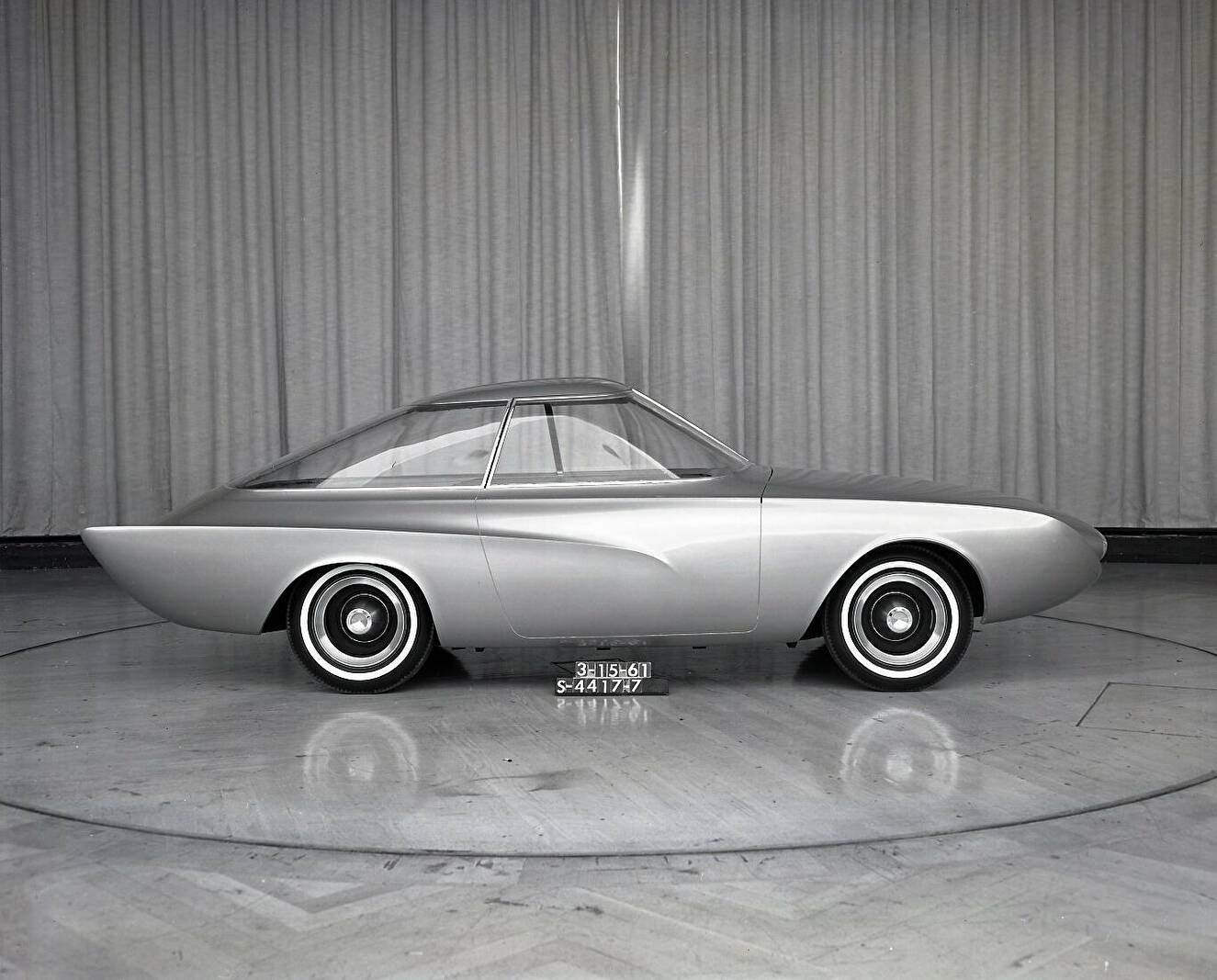 Ford Astrion Concept (1961),  ajouté par fox58