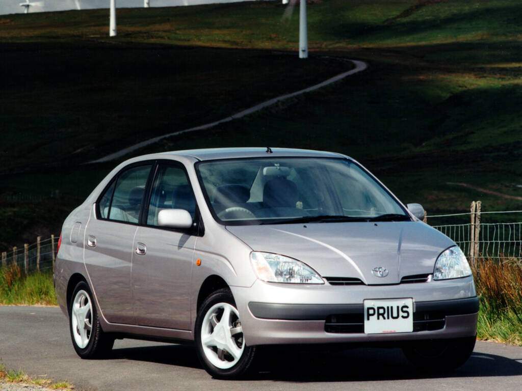 Toyota Prius (NHW10) (1997-2001),  ajouté par fox58