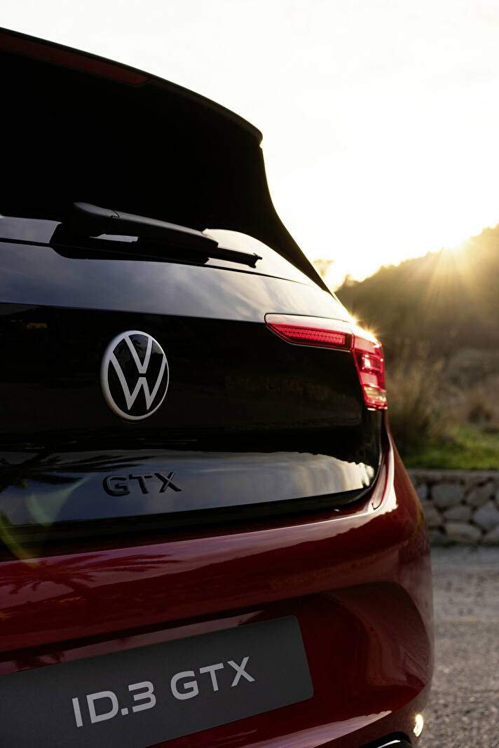 Volkswagen ID.3 GTX Performance (2024),  ajouté par fox58