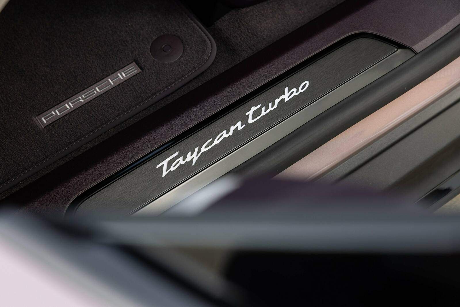 Porsche Taycan Sport Turismo Turbo (2024),  ajouté par fox58