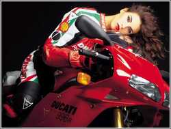 Ducati 996R & girl, ajouté; par MissMP