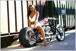 Custom Motorcycles & Sexy Girl, ajouté; par MissMP
