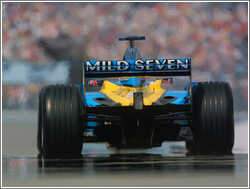 Formule 1 - Jarno Trulli - Renault, ajouté; par hadlou